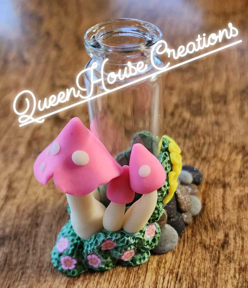 QueenHouse Creations - Mini Glass Bottle Scenes